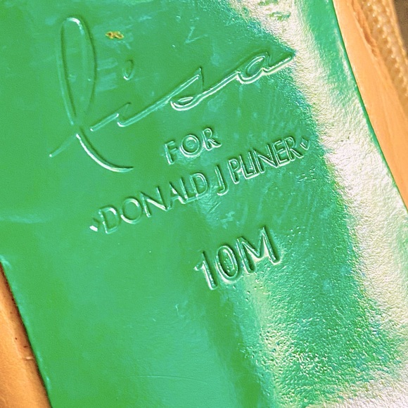 Donald J Pliner Lisa Tan Leather
Ankle Heel Stiletto Bootie & Open Toe - Picture 9 of 15